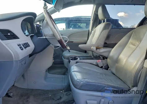 2012 Toyota Sienna Xle z USA, uszkodzony, nr VIN 5TDYK3DC5CS212025